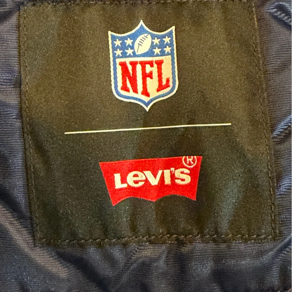 Levi's Woman’s New England Patriots NFL football denim jacket Size XXL - Picture 11 of 14